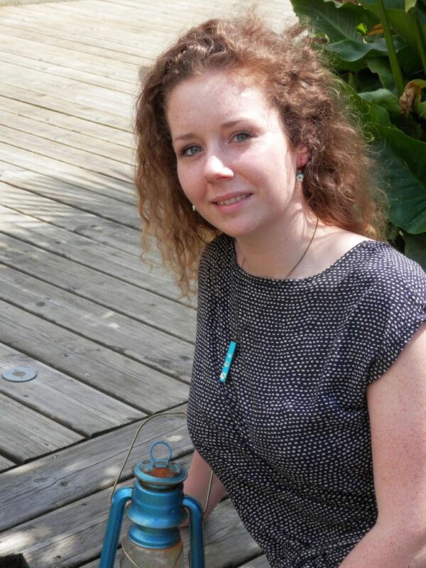 Collier rectangle_fleurs cerisier_turquoise_Bijoux La Pointe du Vent X Moineaux and Co (1)